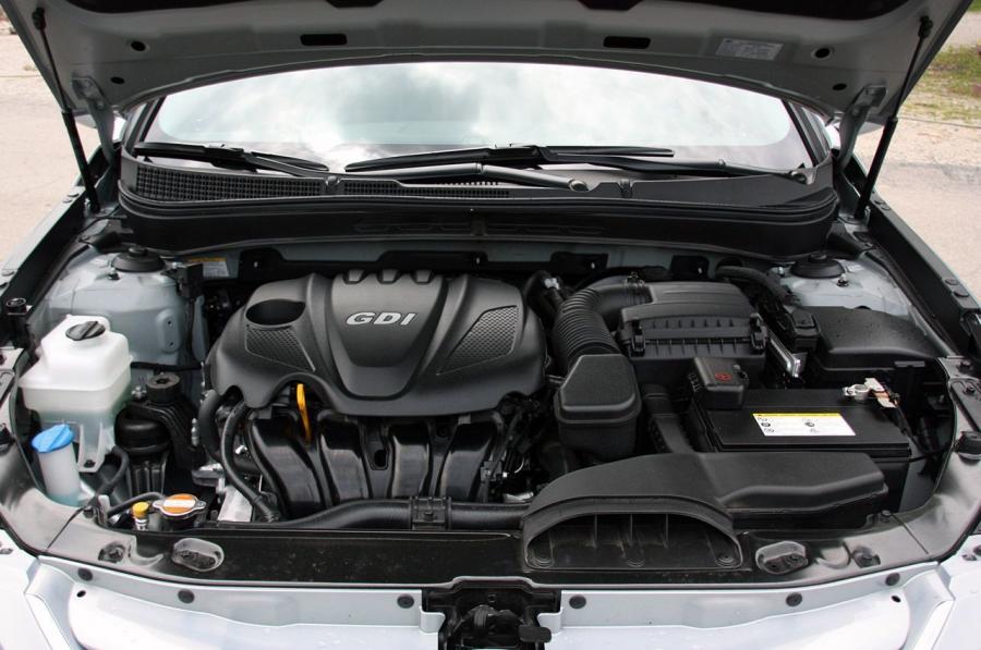  Hyundai Sonata GLS 2011 года  (фото 32 из 41)